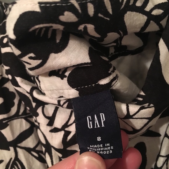 Gap Skirt (Size 8) - Picture 2 of 2